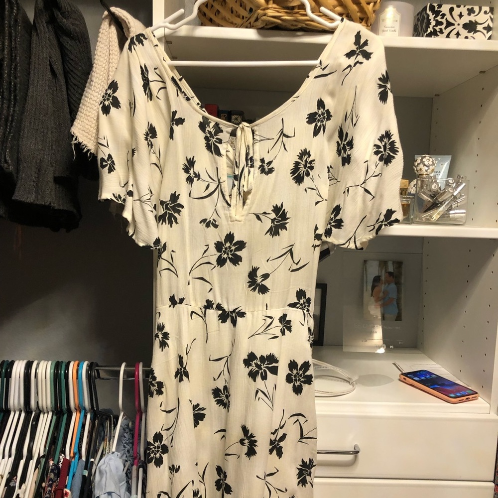 Billabong dress with butterfly sleeves.